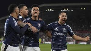 在球場上作 在球場上作